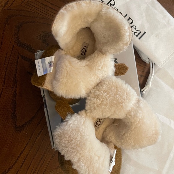 Ugg boots gently used with a stain. - Picture 5 of 7